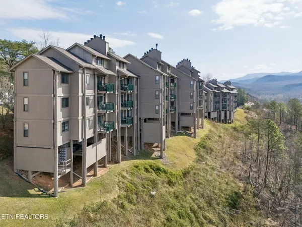 $170,000 | 3710 Weber Road, Unit 207E, Gatlinburg, TN 37738