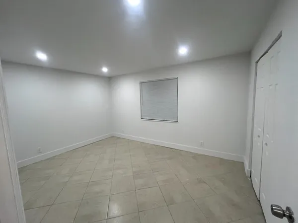 $1,995 | 1015 Northeast 17th Avenue, Unit 102, Fort Lauderdale, FL 33304