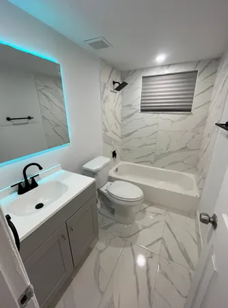 $1,995 | 1015 Northeast 17th Avenue, Unit 102, Fort Lauderdale, FL 33304