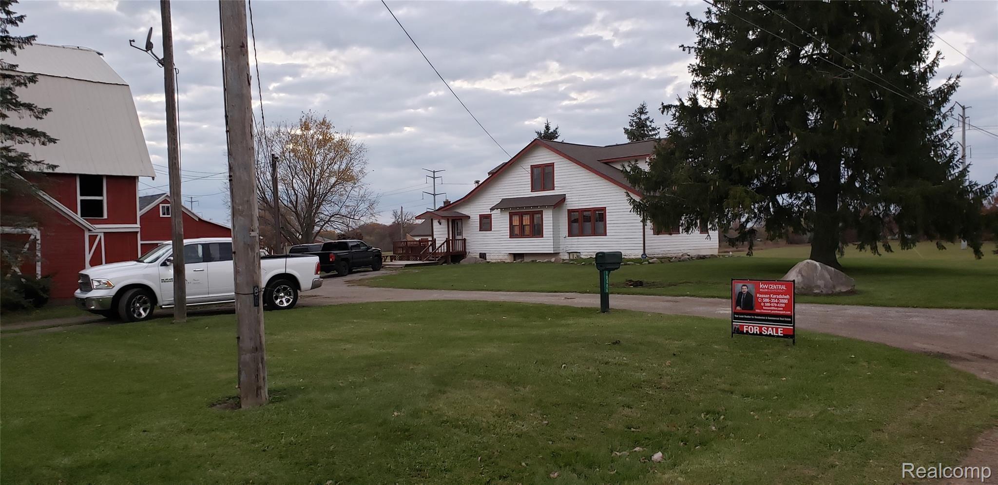 10486 Thayer Road Goodrich, MI 48438 - Photo 24 of 24 20191028_183720.jpg