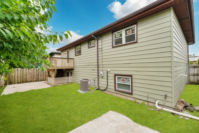 $397,900 | 5047 Forster Avenue, Schiller Park, IL 60176