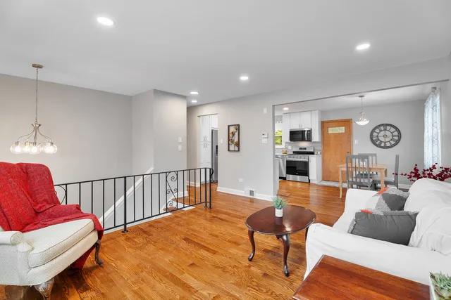 $397,900 | 5047 Forster Avenue, Schiller Park, IL 60176