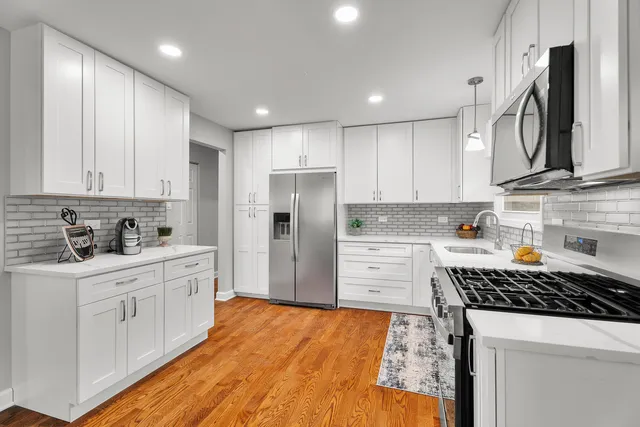 $397,900 | 5047 Forster Avenue, Schiller Park, IL 60176