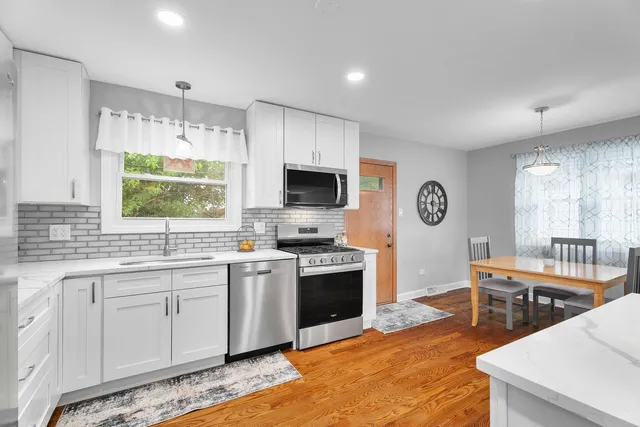 $397,900 | 5047 Forster Avenue, Schiller Park, IL 60176