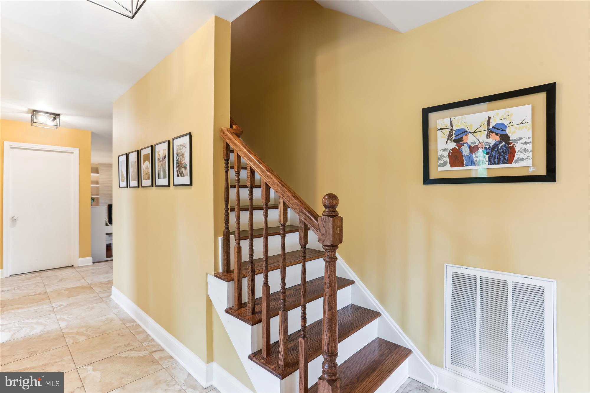 4 Eaglebrook Court Rockville, MD 20854 - Photo 22 of 83 Foyer