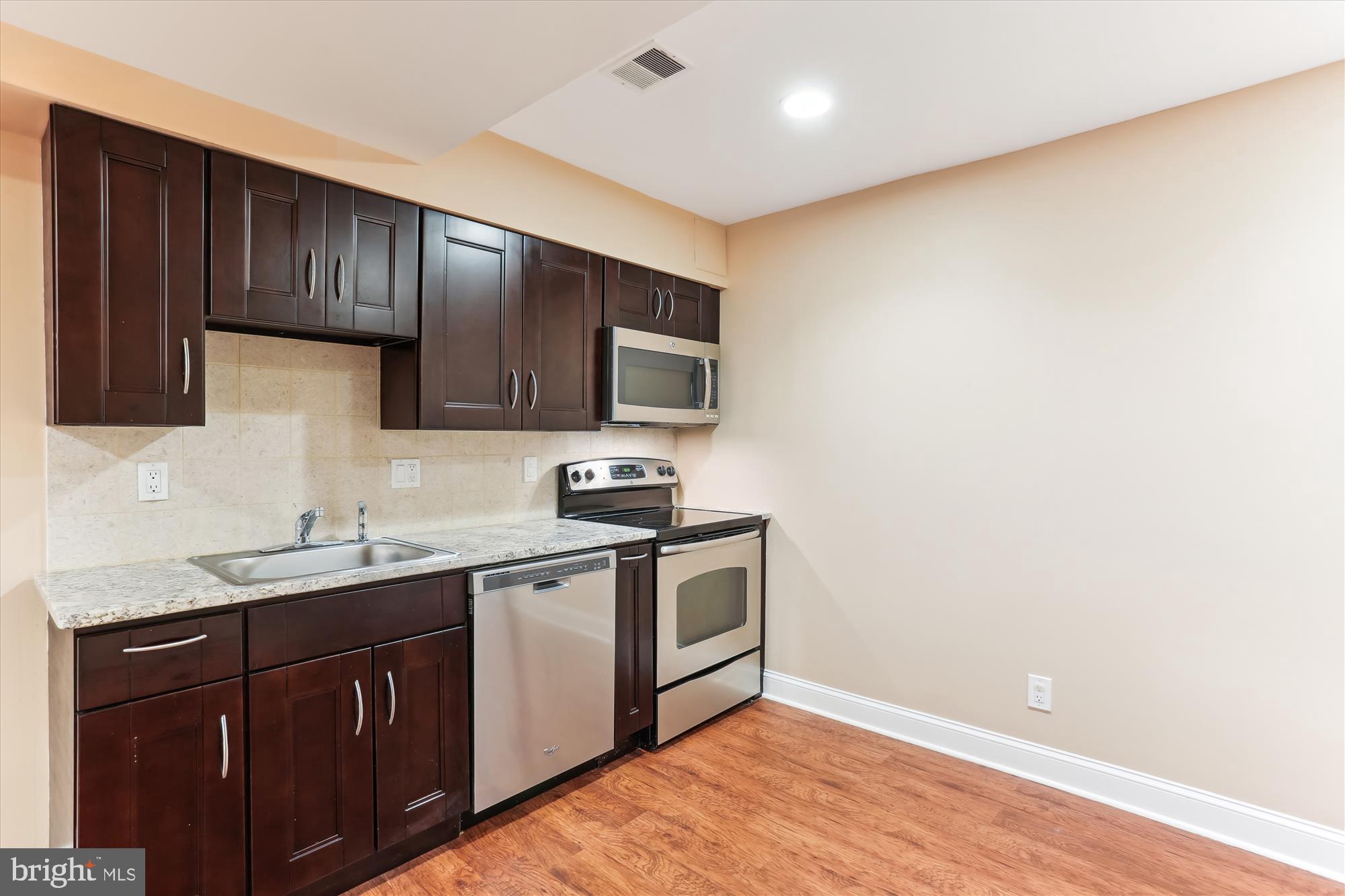 4 Eaglebrook Court Rockville, MD 20854 - Photo 55 of 83 Kitchen