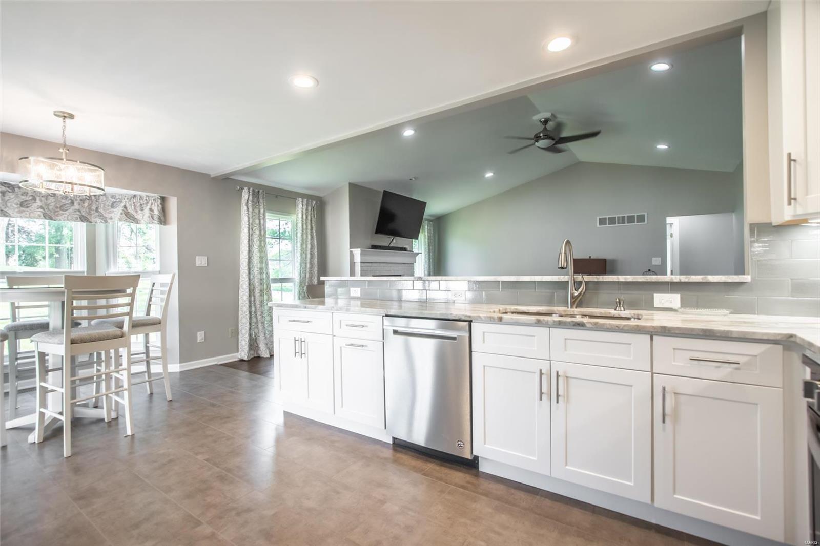 254 Greenburn Drive Weldon Spring, MO 63304 - Photo 11 of 67