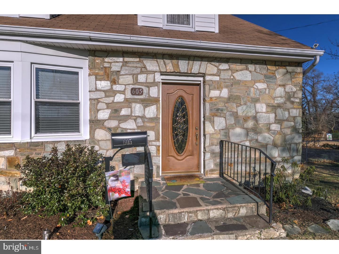 605 Lincoln Avenue Riverside, NJ 08075 - Photo 3 of 25
