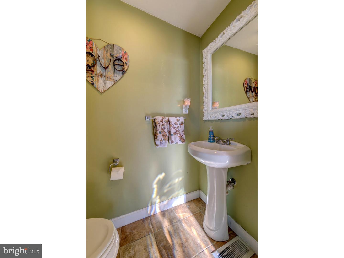 605 Lincoln Avenue Riverside, NJ 08075 - Photo 8 of 25