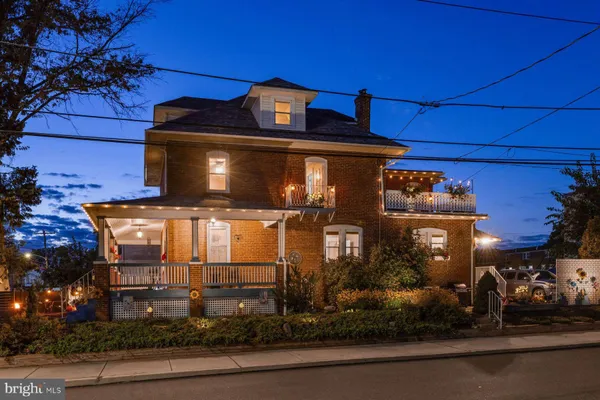 $589,900 | 235 East 2nd Street, Lansdale, PA 19446