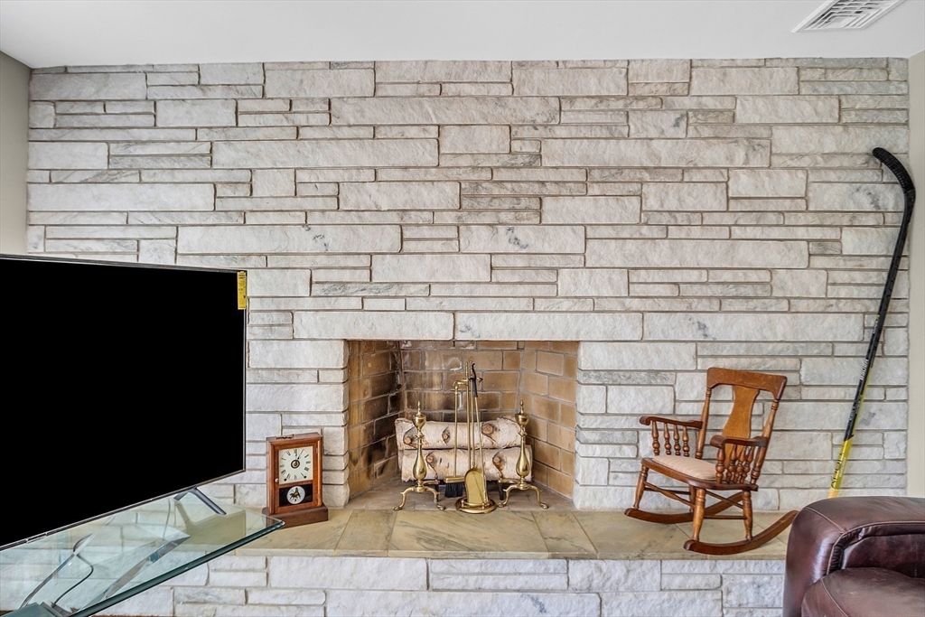 79 Moon Road Lynn, MA 01904 - Photo 14 of 34 Gallery Image 14