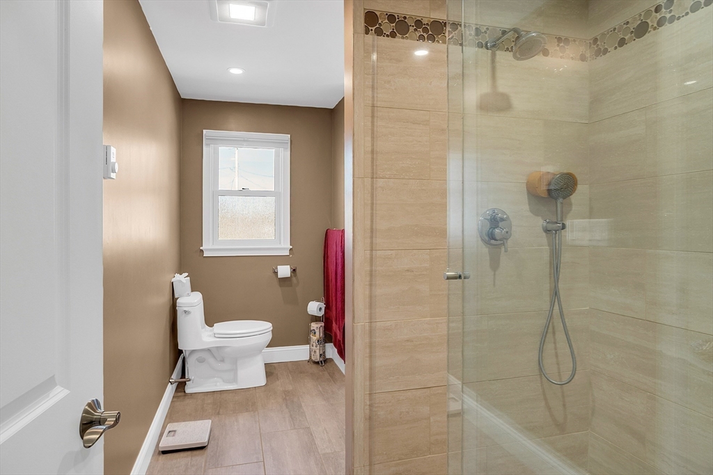 79 Moon Road Lynn, MA 01904 - Photo 17 of 34 Gallery Image 17