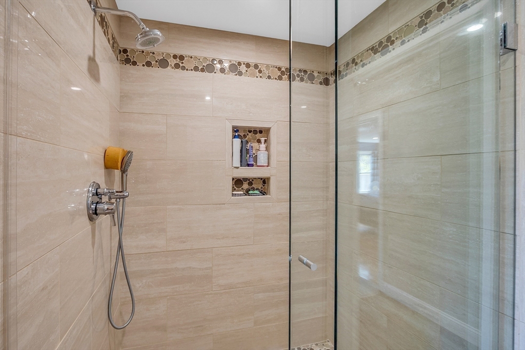 79 Moon Road Lynn, MA 01904 - Photo 18 of 34 Gallery Image 18