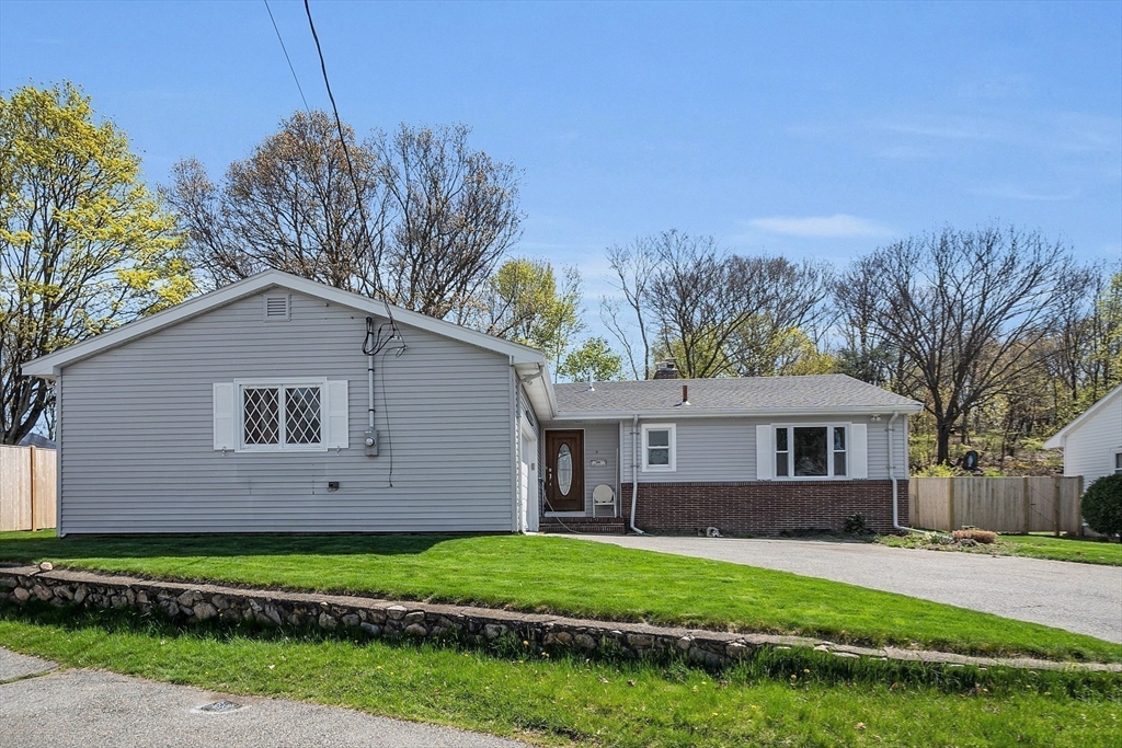 79 Moon Road Lynn, MA 01904 - Photo 2 of 34 Gallery Image 2