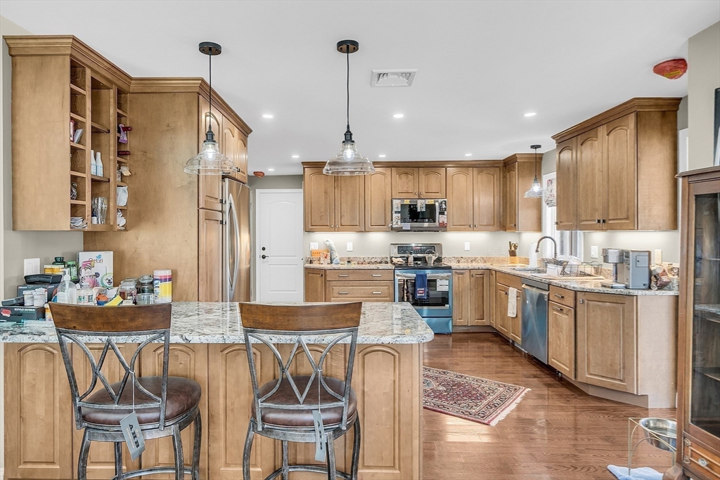 79 Moon Road Lynn, MA 01904 - Photo 9 of 34 Gallery Image 9
