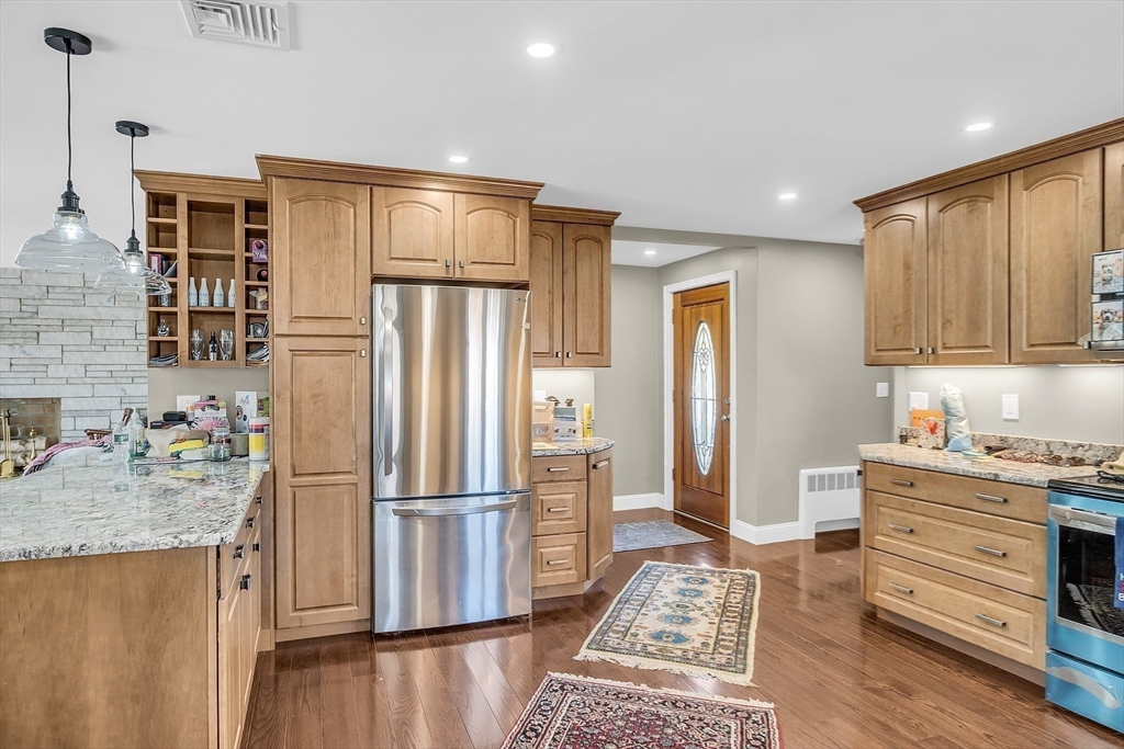79 Moon Road Lynn, MA 01904 - Photo 10 of 34 Gallery Image 10