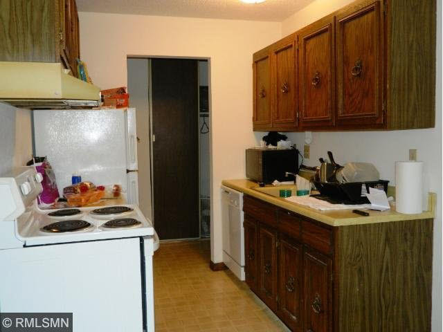 821 Smetana Road, Unit 8 Hopkins, MN 55343 - Photo 4 of 10 Gallery Image 4