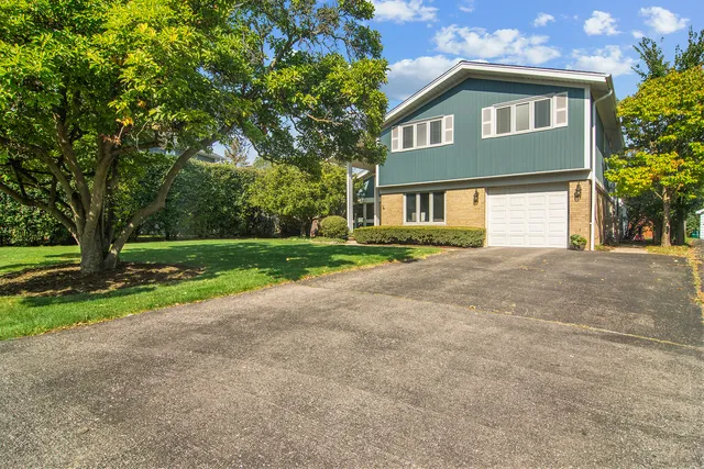 $950,000 | 1342 Pine Street, Glenview, IL 60025