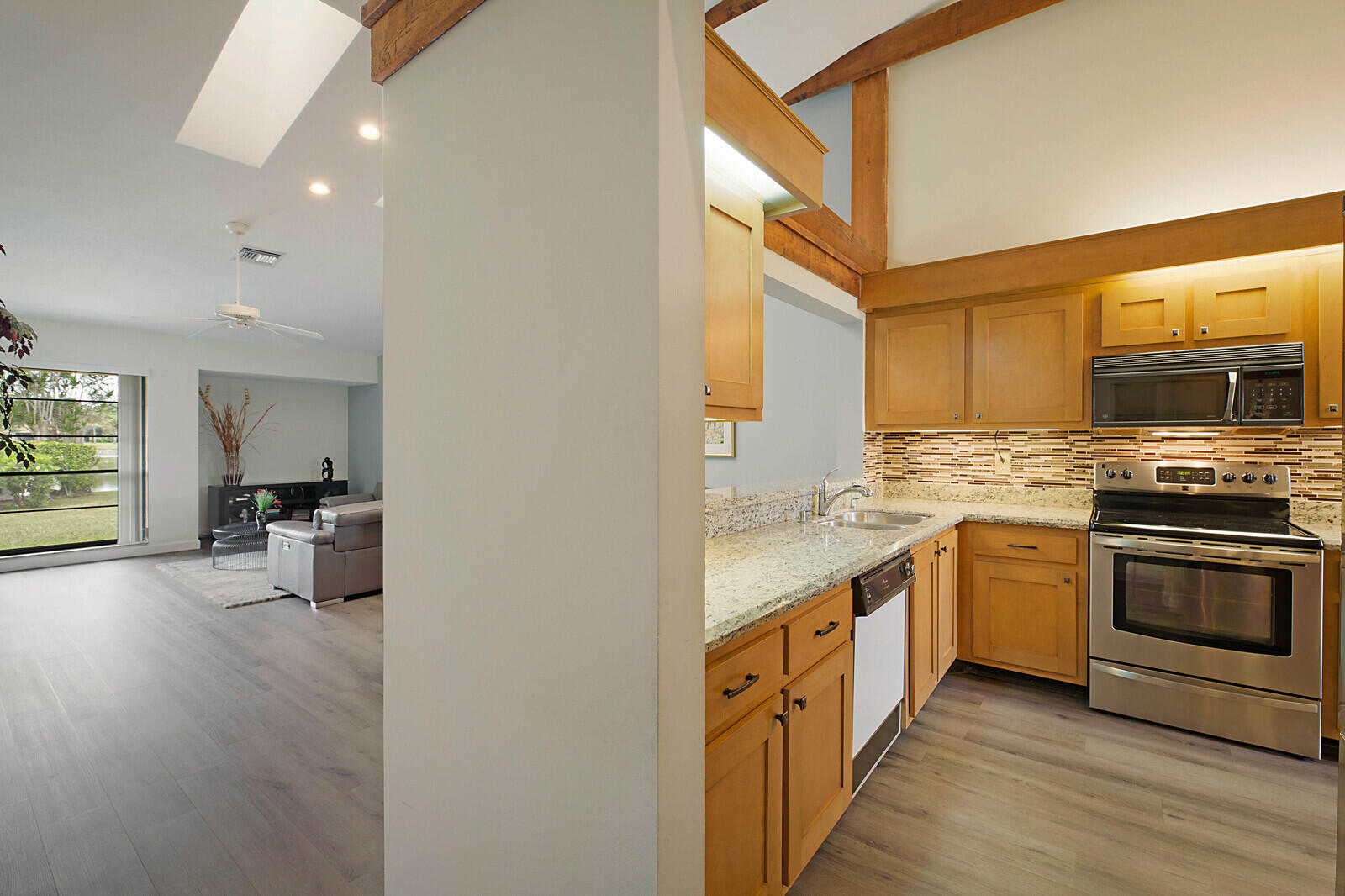 11781 Timbers Way Boca Raton, FL 33428 - Photo 15 of 51 Kitchen
