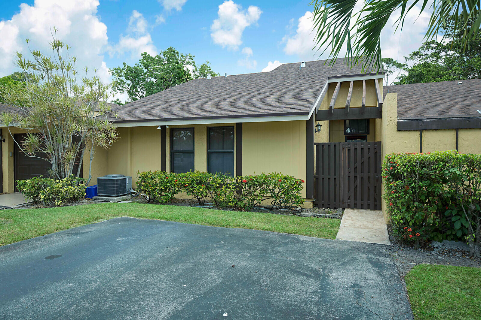 11781 Timbers Way Boca Raton, FL 33428 - Photo 5 of 51 Exterior Front