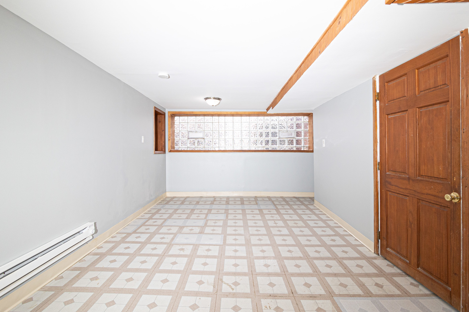 2115 Wesley Avenue, Unit 1 Berwyn, IL 60402 - Photo 8 of 8 a view of an empty room