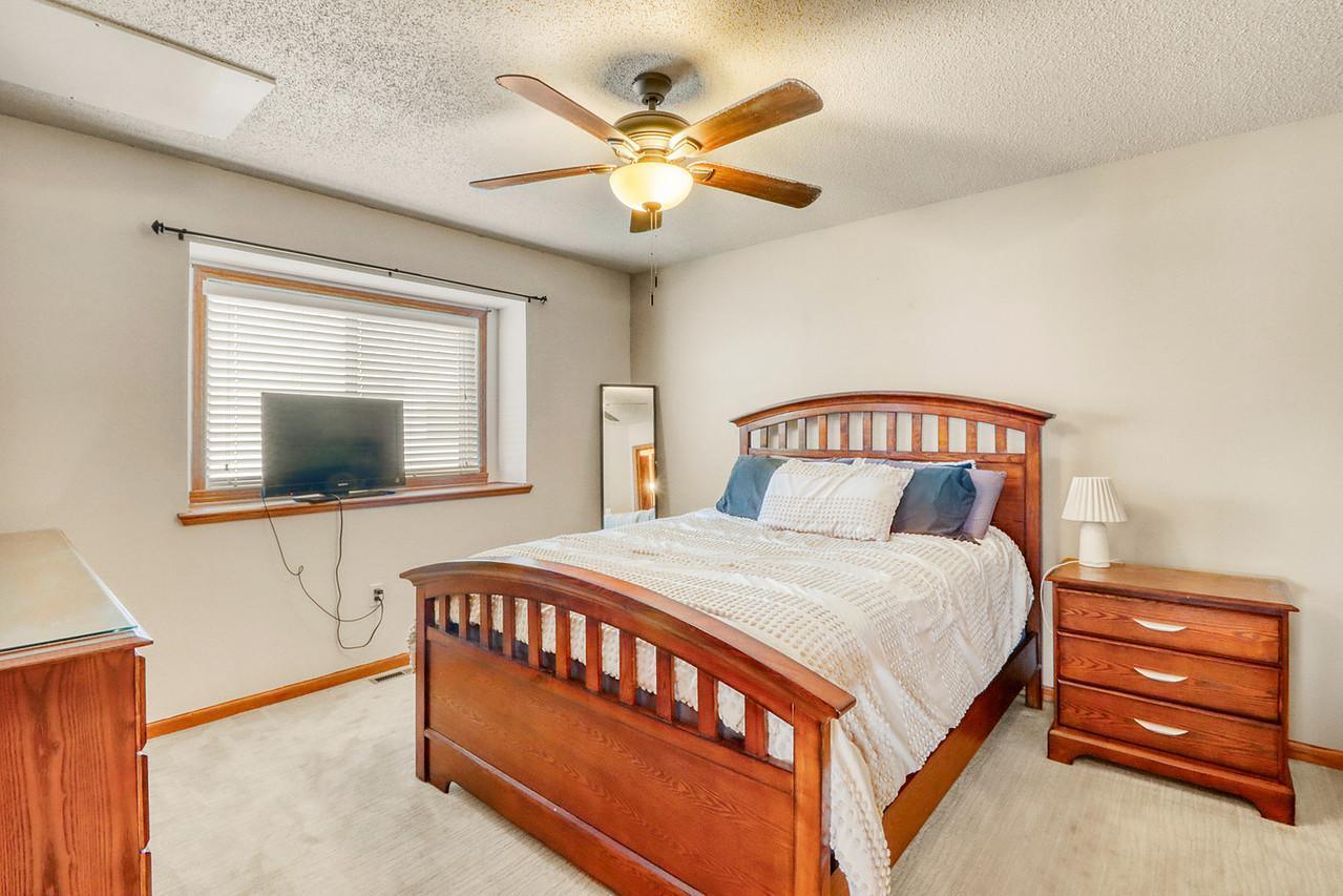 910 35th Avenue South Moorhead, MN 56560 - Photo 16 of 44