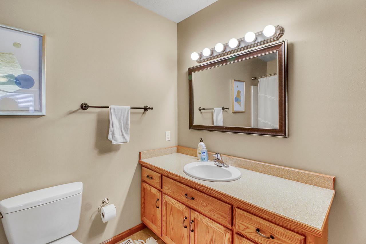 910 35th Avenue South Moorhead, MN 56560 - Photo 21 of 44