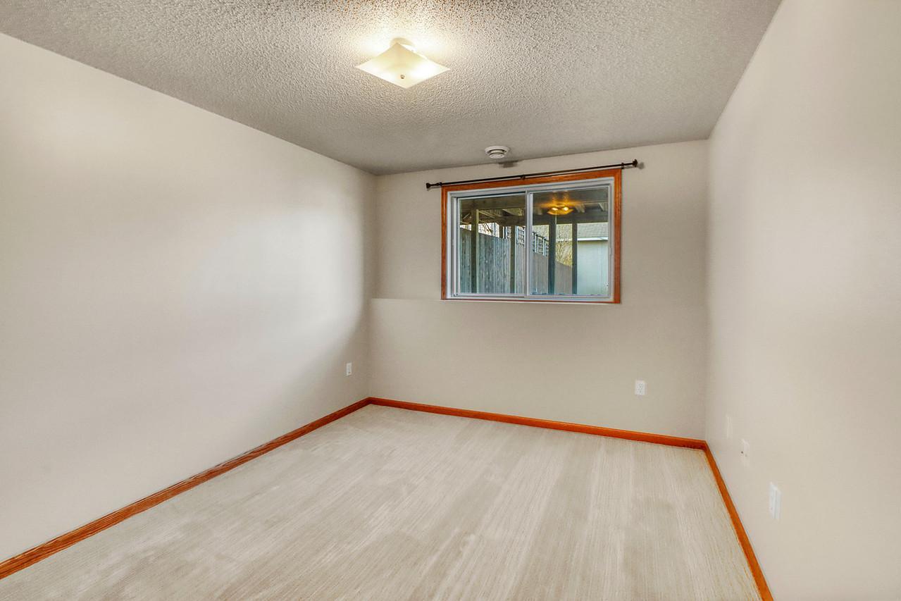 910 35th Avenue South Moorhead, MN 56560 - Photo 33 of 44