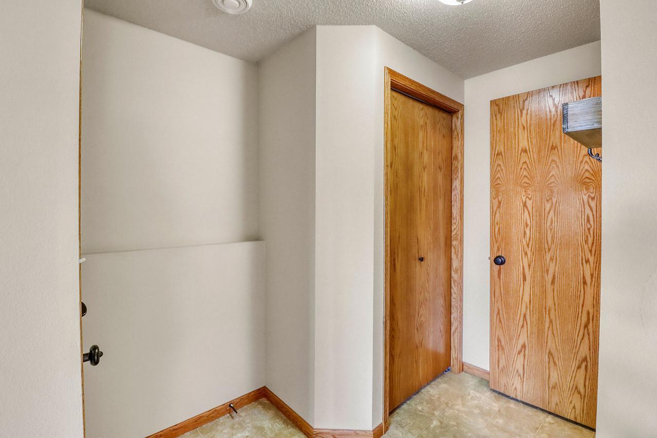 910 35th Avenue South Moorhead, MN 56560 - Photo 35 of 44