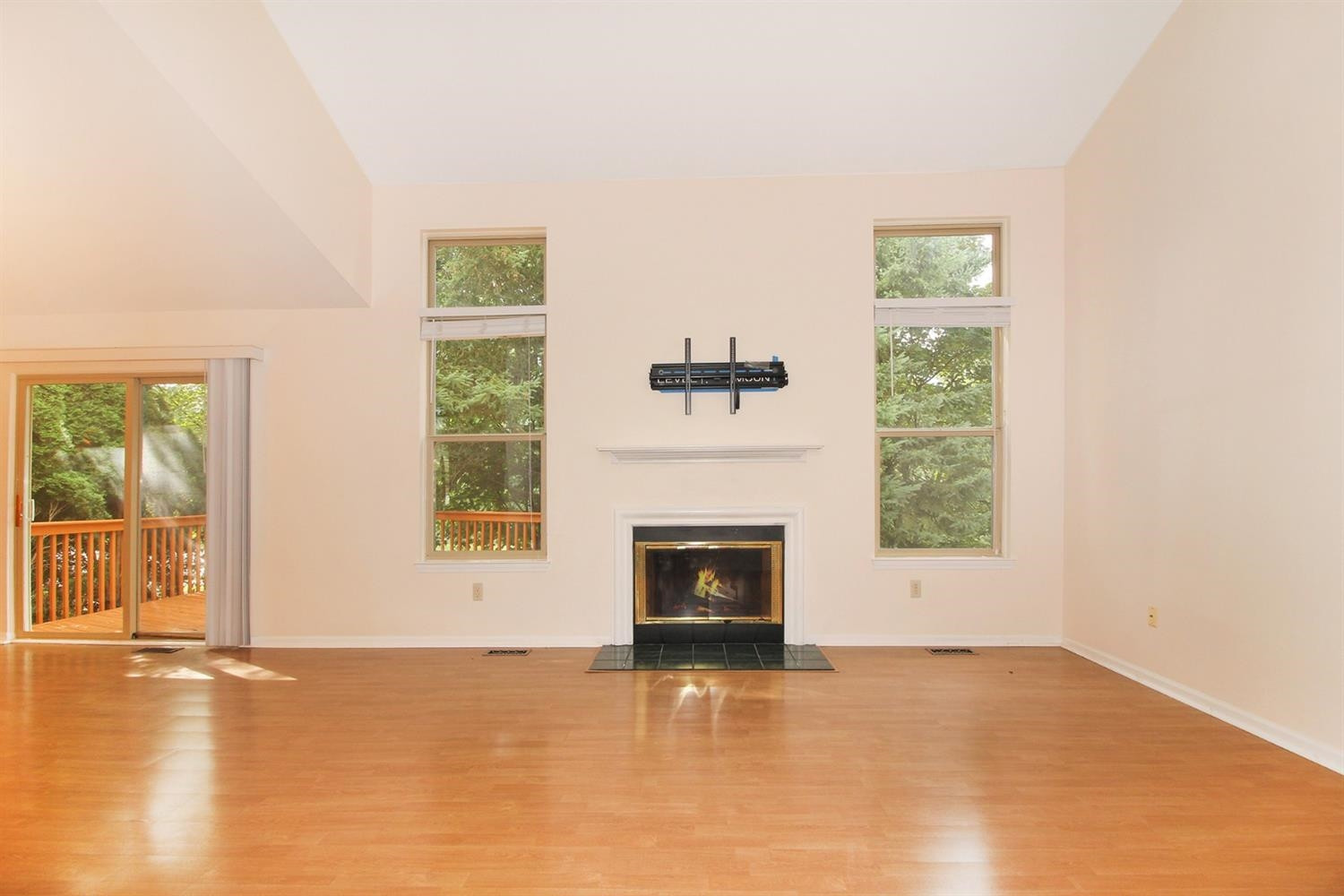 3385 Cromwell Road Ann Arbor, MI 48105 - Photo 6 of 10 Photo 6