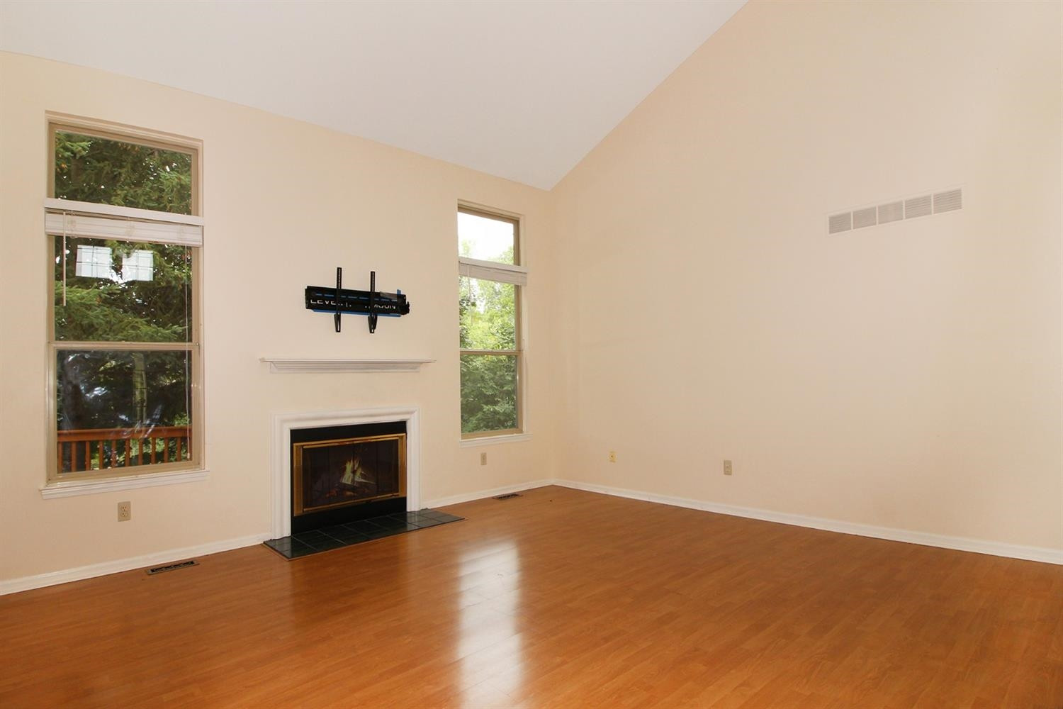 3385 Cromwell Road Ann Arbor, MI 48105 - Photo 7 of 10 Photo 7