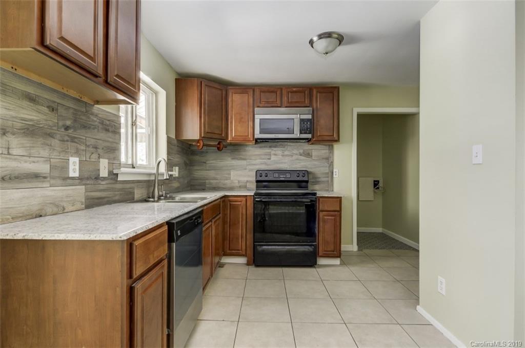 3948 Colebrook Road Charlotte, NC 28215 - Photo 8 of 29 Gallery Image 8