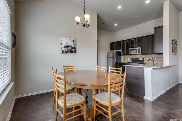 $1,450 | 319 Emma Drive, New Braunfels, TX 78130