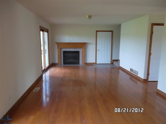 4078 Harris Road Fort Gratiot, MI 48059 - Photo 6 of 17 31116280-5.JPG