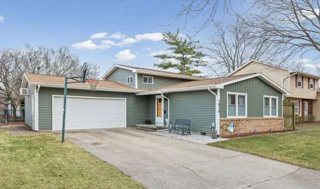 $275,000 | 1818 Stratford Drive, Champaign, IL 61821