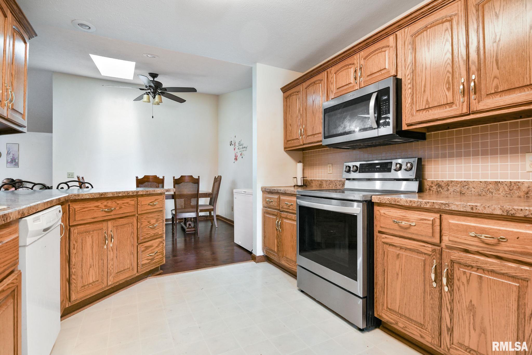 2607 Montega Drive Springfield, IL 62704 - Photo 11 of 24