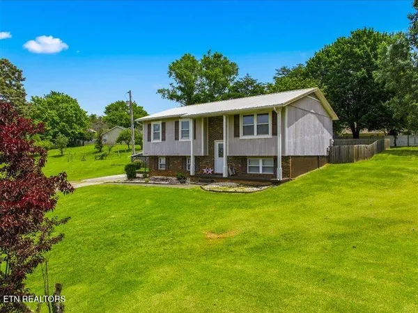 $319,900 | 1120 Lockhart Road, Jefferson City, TN 37760