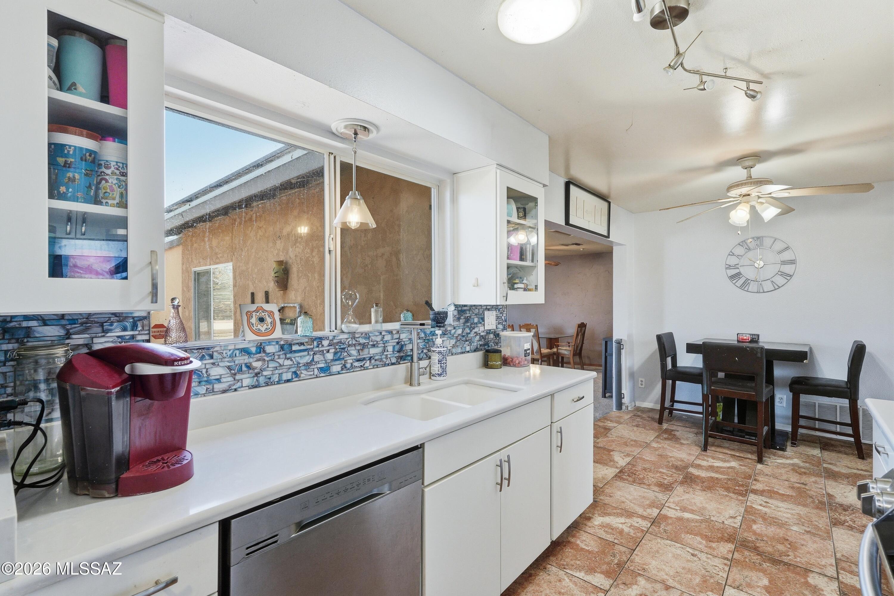 12010 West Hilltop Road Tucson, AZ 85736 - Photo 12 of 49