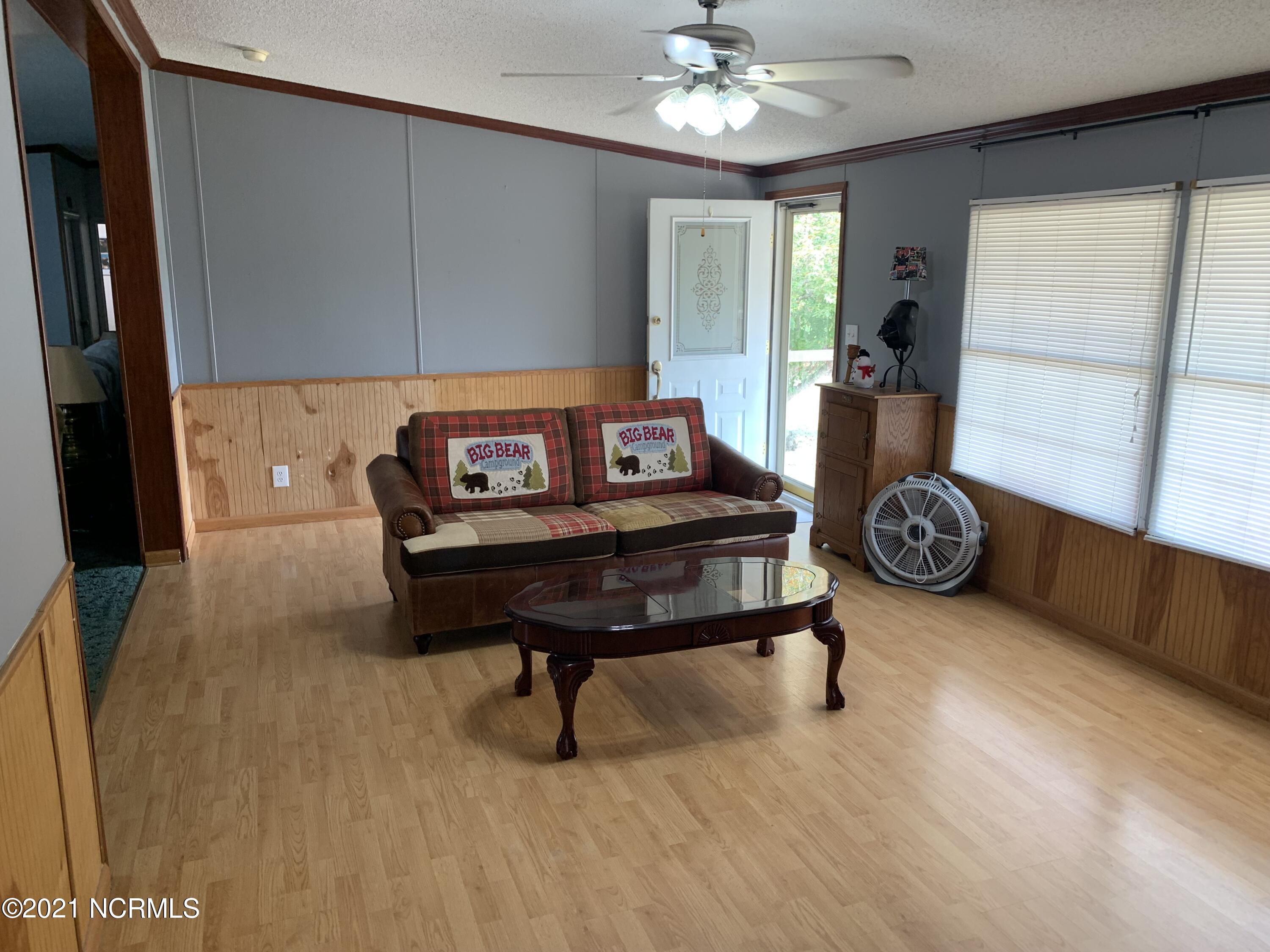 9801 Hunt Road Laurel Hill, NC 28351 - Photo 5 of 20 IMG_2085
