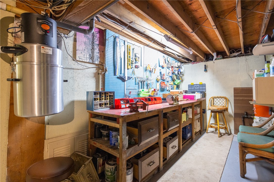 35 Angell Road Lincoln, RI 02865 - Photo 36 of 49 Gallery Image 36