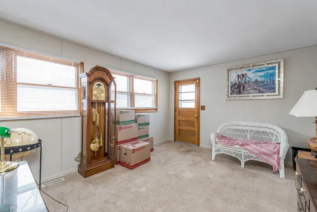 $249,900 | 732 Whitney Avenue, Winthrop Harbor, IL 60096