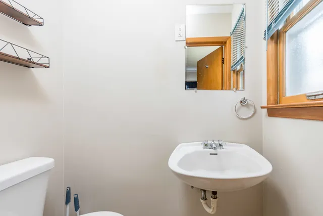 $249,900 | 732 Whitney Avenue, Winthrop Harbor, IL 60096