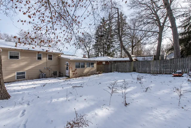 $249,900 | 732 Whitney Avenue, Winthrop Harbor, IL 60096