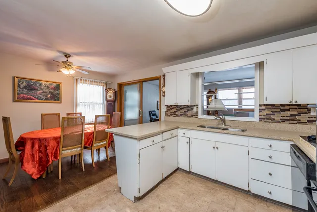 $249,900 | 732 Whitney Avenue, Winthrop Harbor, IL 60096