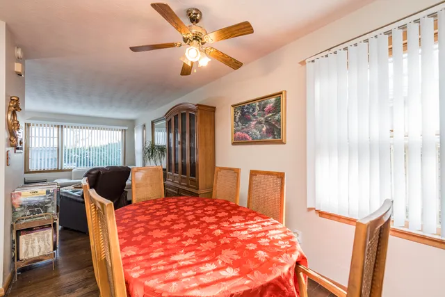 $249,900 | 732 Whitney Avenue, Winthrop Harbor, IL 60096