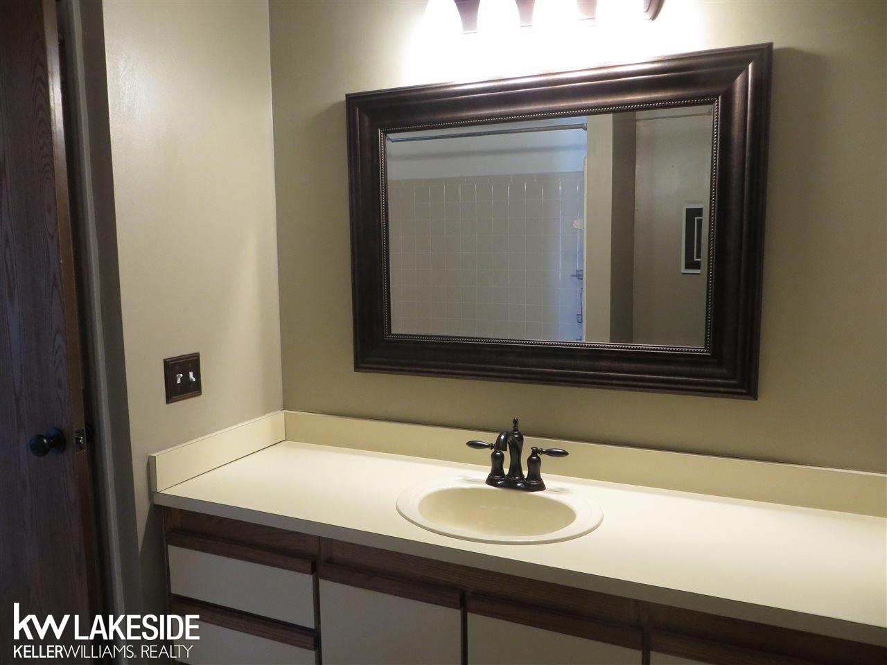 1572 Meadowside Drive Rochester Hills, MI 48307 - Photo 26 of 33