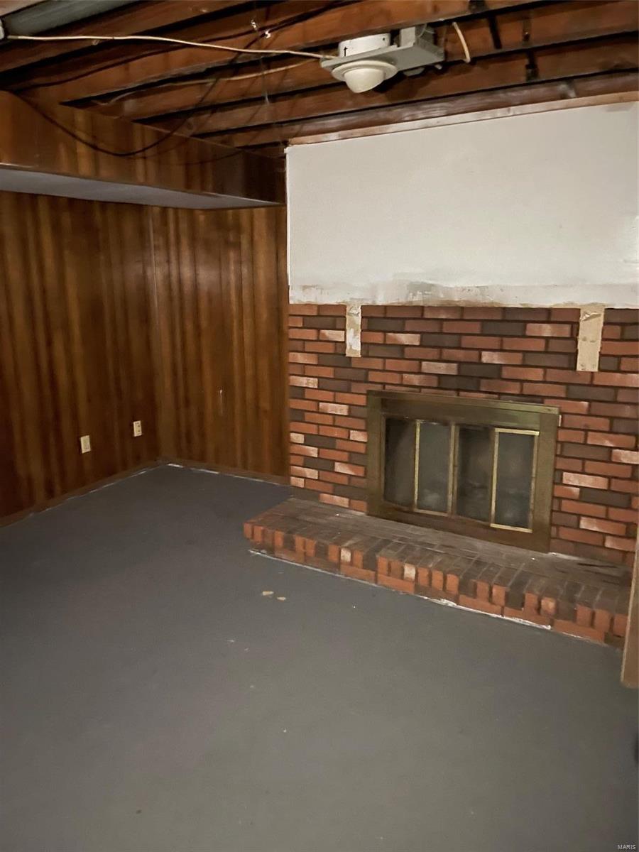 341 Caithness Road St. Louis, MO 63137 - Photo 9 of 15