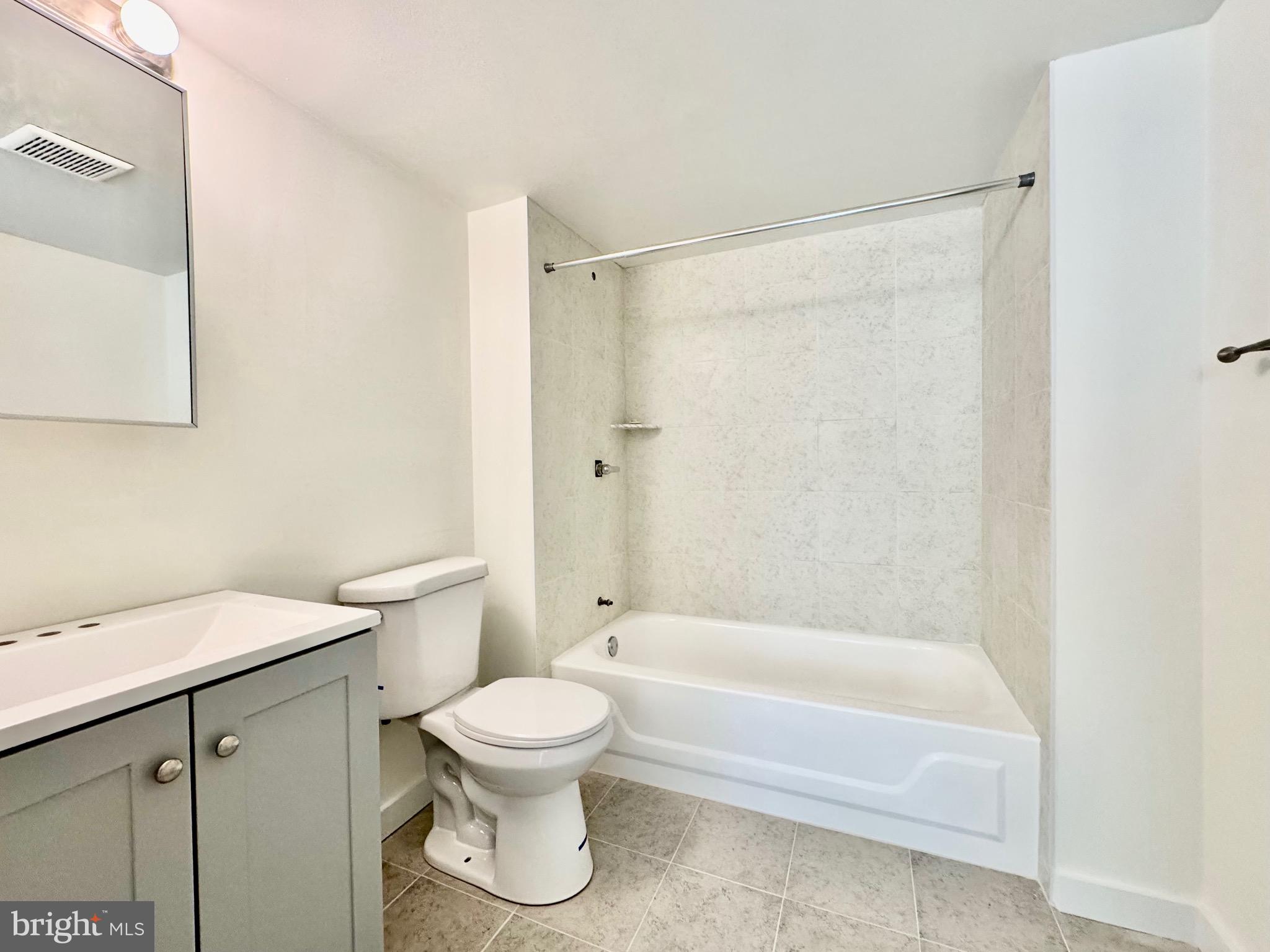 2148 Green Street, Unit 2 Philadelphia, PA 19130 - Photo 9 of 28