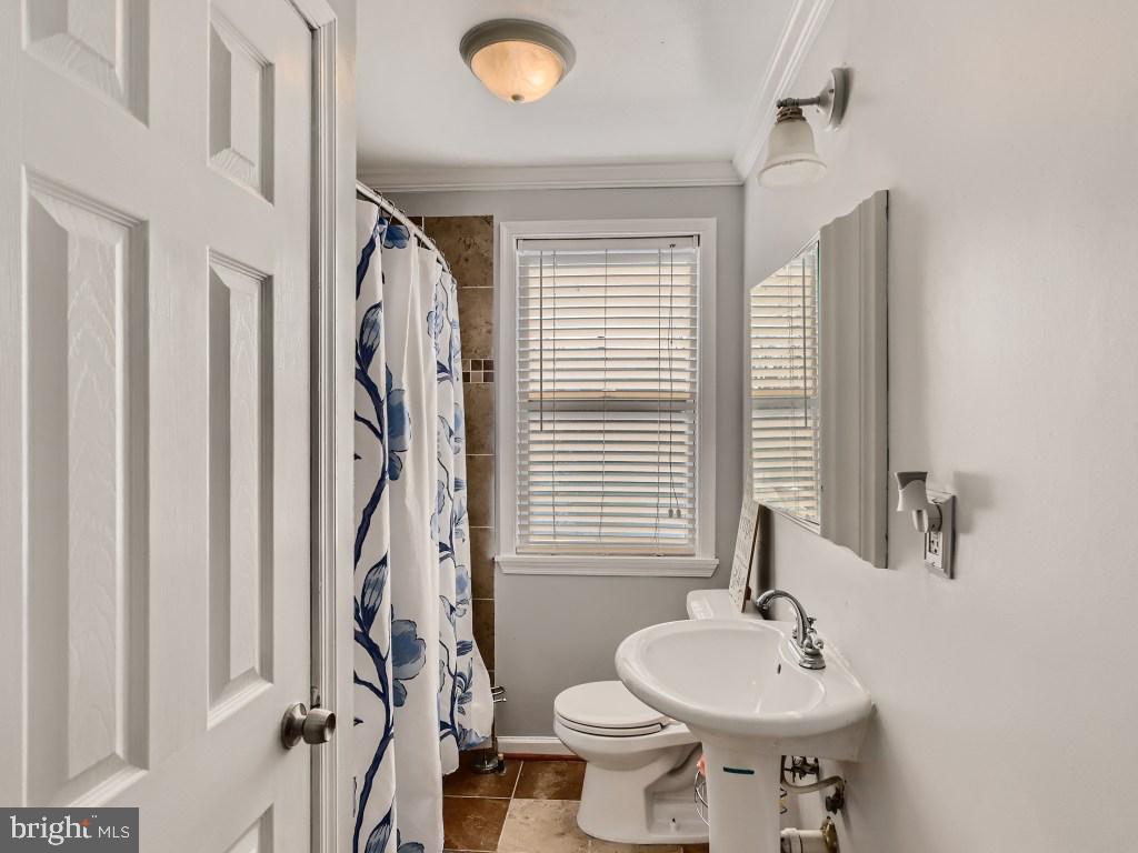 1650 Northwick Road Baltimore, MD 21218 - Photo 10 of 25