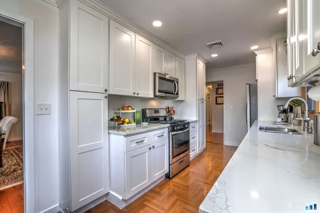 $479,000 | 690 Forest Road, Unit 501, West Haven, CT 06516